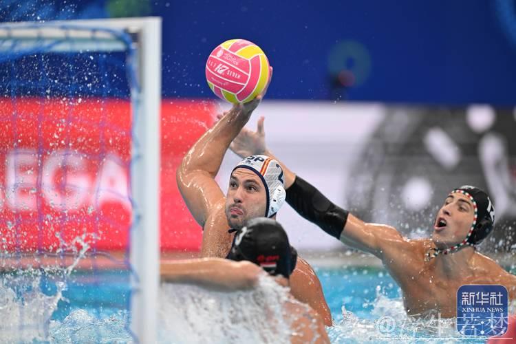 西班牙队末节翻盘问鼎男子水球冠军 西班牙队末节翻盘问鼎男子水球冠军